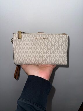 Michael Kors Jet Set DBLZP Wristlet Vanilla Logo Canvas Wristlet with Tan Straps